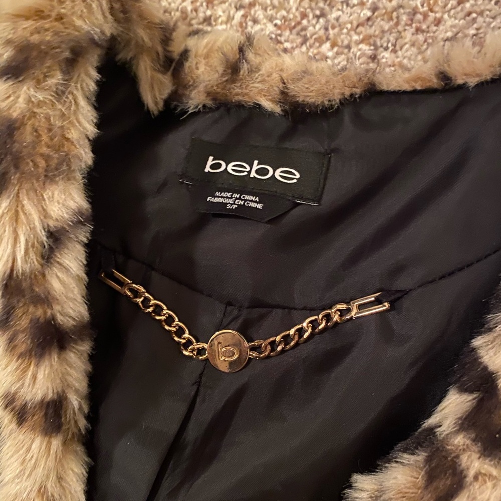Bebe leopard short jacket 🧥 - Picture 4 of 4